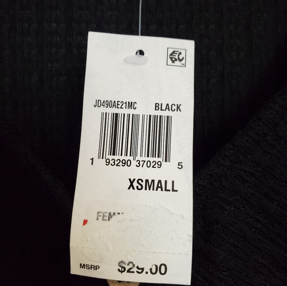 Ruched Black Top - Picture 8 of 10